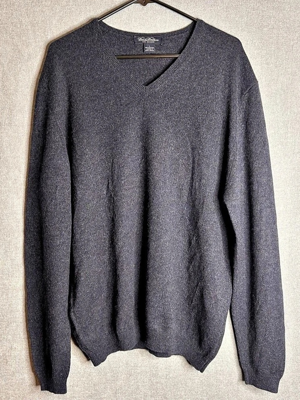 Brooks Brothers Men's Pure Cashmere Sweater Size Large V-Neck Heather Dark Gray